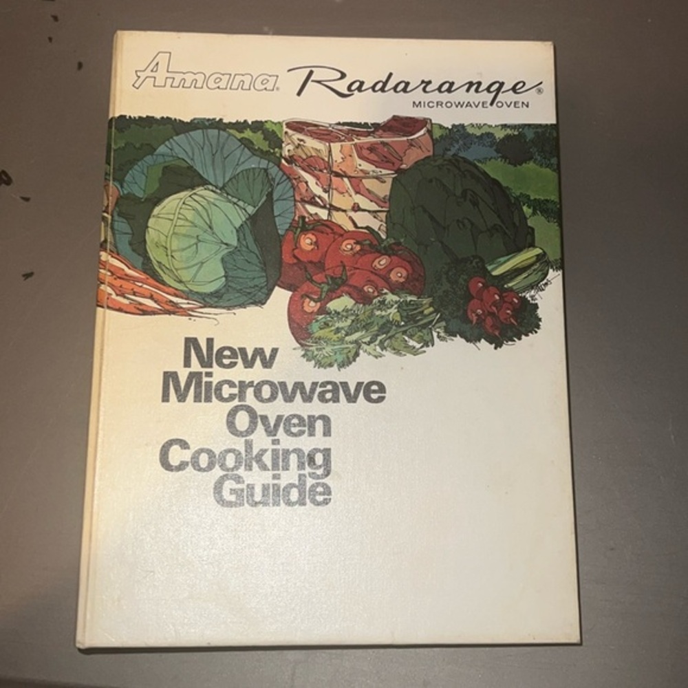 Amana Radarange Microwave Oven Cooking Guide Book‎ 1972 Vintage White